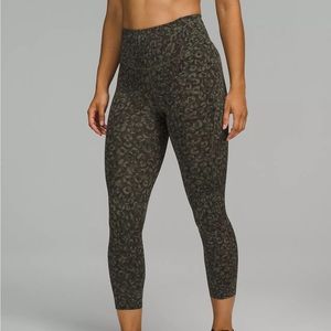 Lululemon Base Pace High-Rise Crop 23" sz 10